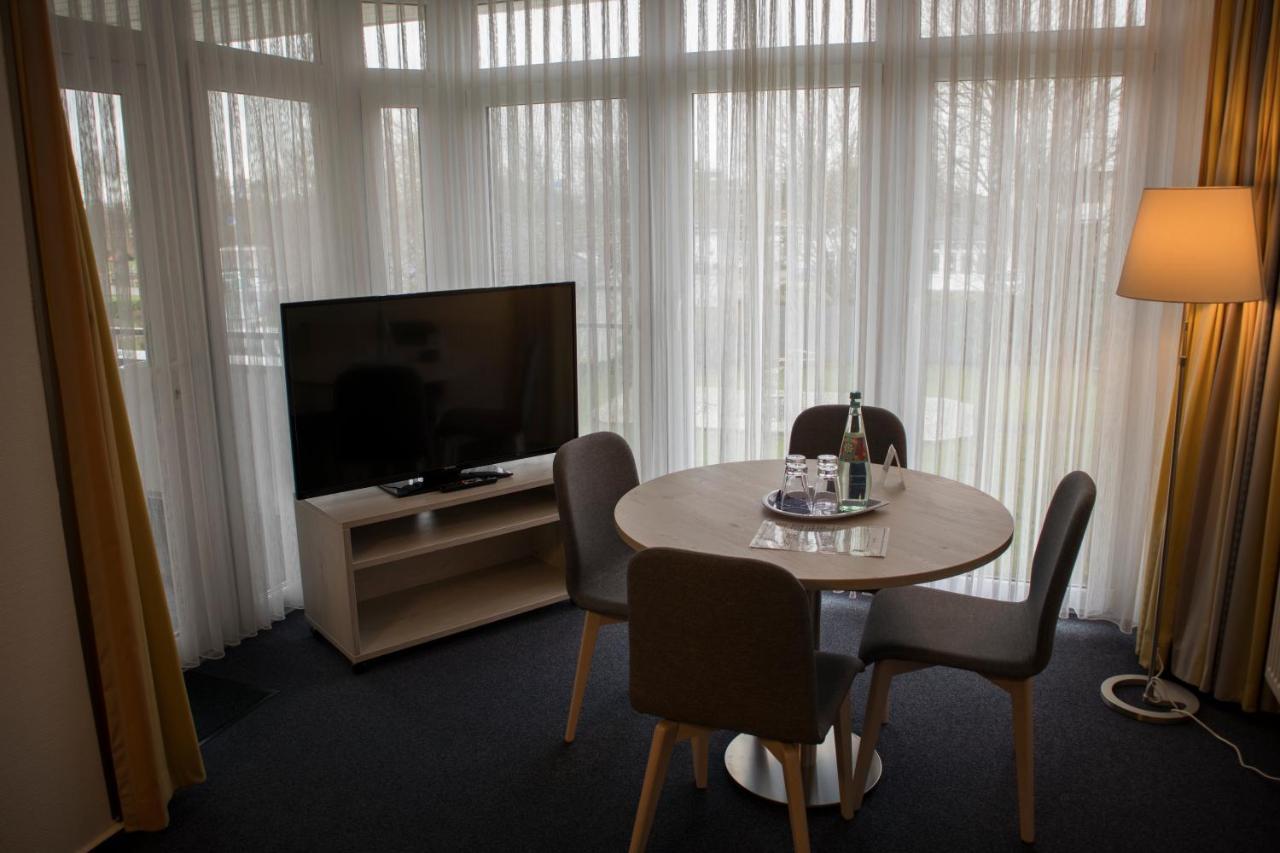 Hotel Am Friesenstrand ทอสเซินส์ ภายนอก รูปภาพ