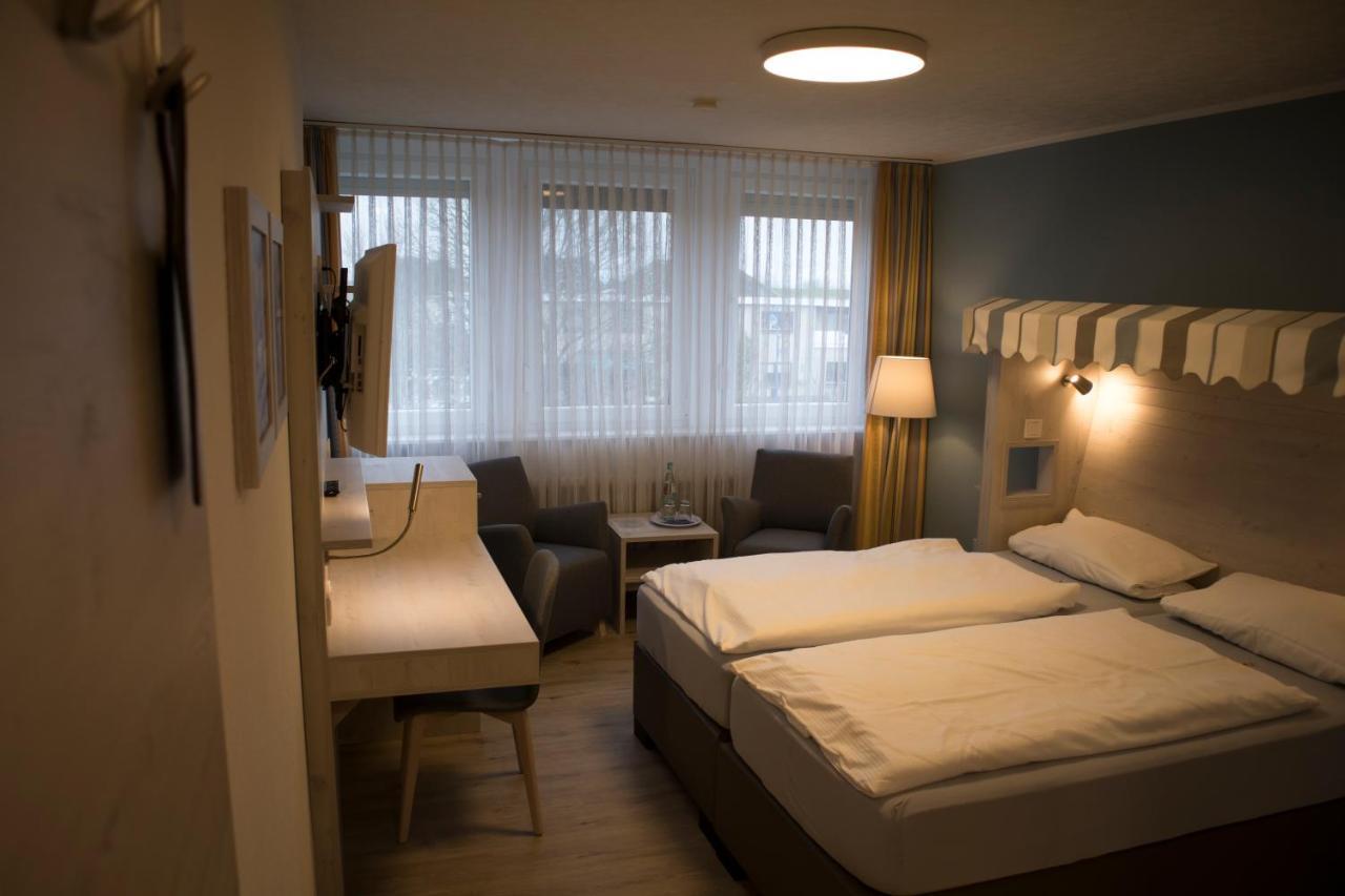 Hotel Am Friesenstrand ทอสเซินส์ ภายนอก รูปภาพ